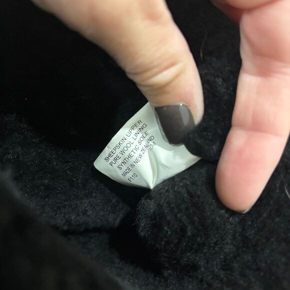 UGG Women’s Ultra Short Sheepskin Suede Boots 5225 - Picture 12 of 12